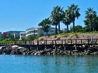 Paradise Court Holiday Units Airlie Beach Aparthotel