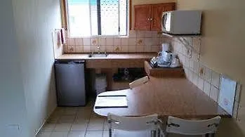 Aparthotel Paradise Court Holiday Units Airlie Beach